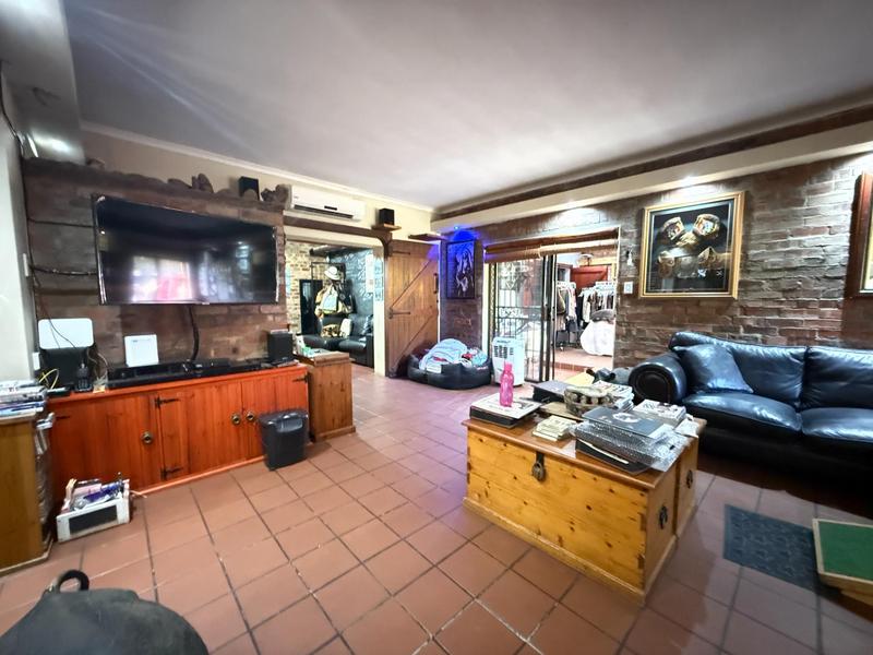 2 Bedroom Property for Sale in Die Wingerd Western Cape